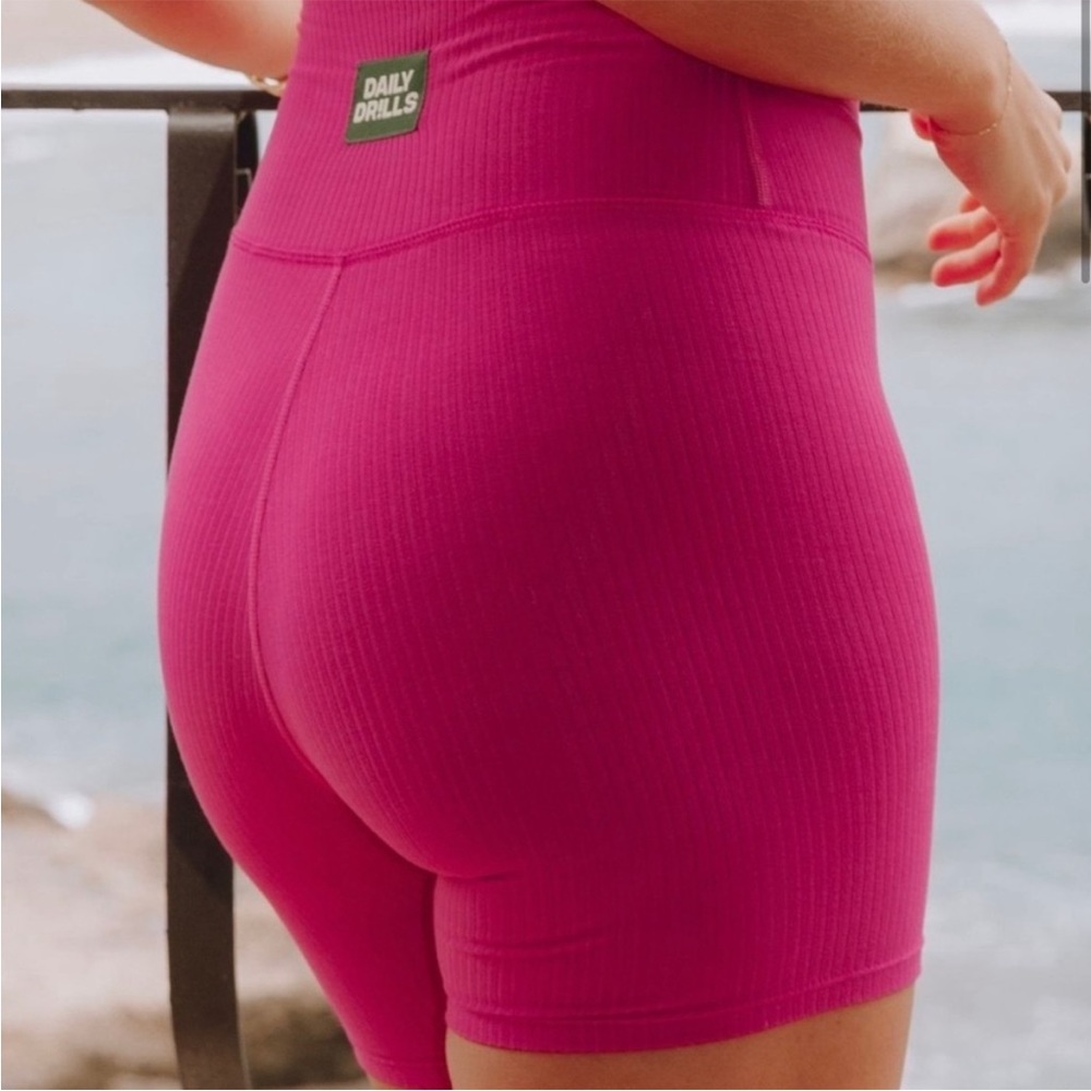 Daily Drills Shortie Short Ribbed Biker Shorts - Punch